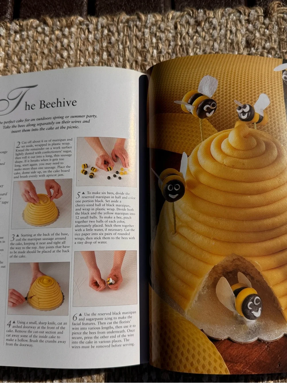 Cakes & Cake Decorating Step by Step Cookbook